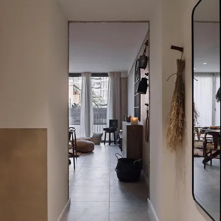 Pedrera - 2 Bedrooms In Eixample Esquerra *