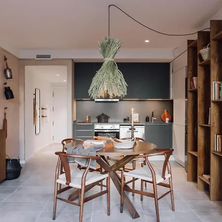 Pedrera - 2 Bedrooms In Eixample Esquerra *
