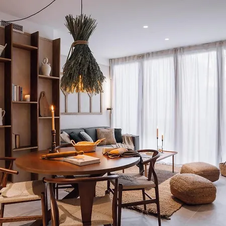 Pedrera - 2 Bedrooms In Eixample Esquerra Apartment *