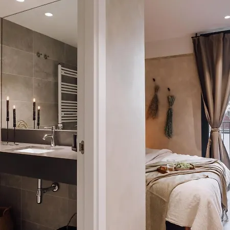 Apartment Pedrera - 2 Bedrooms In Eixample Esquerra